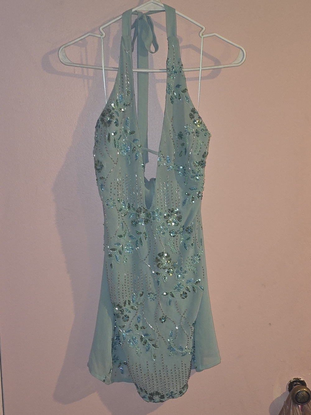 ✨️Princess Polly Green Telenova Sequin Sparkle Halter Mini Dress NWT Size 2✨️